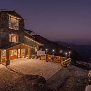 saffronstays-alpine-blue.shimlahotels.net/